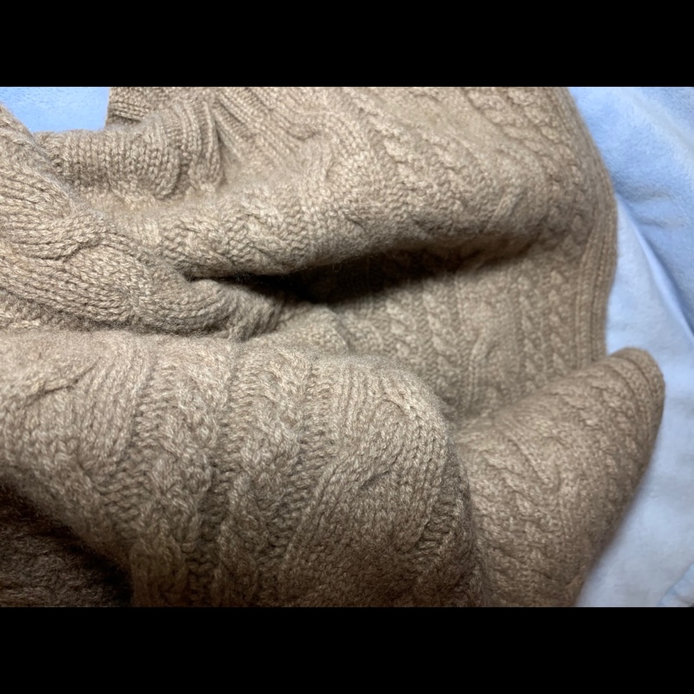 Rani Arabella cashmere travel throw with pouch